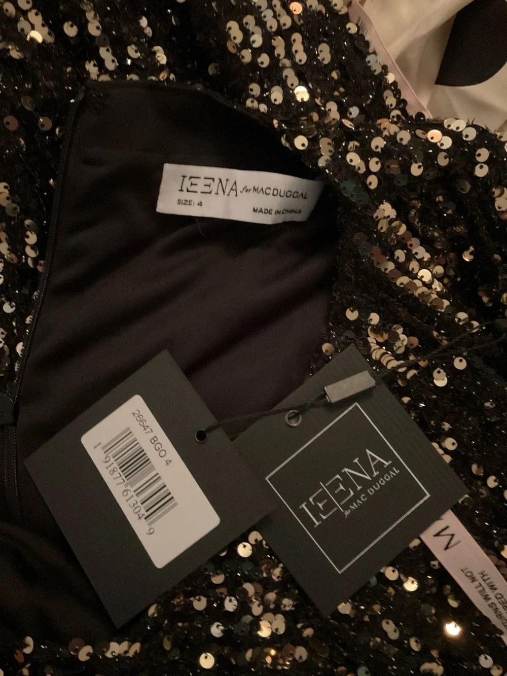 Mac Duggal Black Gold Sequin Cap Sleeve Gown Dress Size 4 - Picture 14 of 14